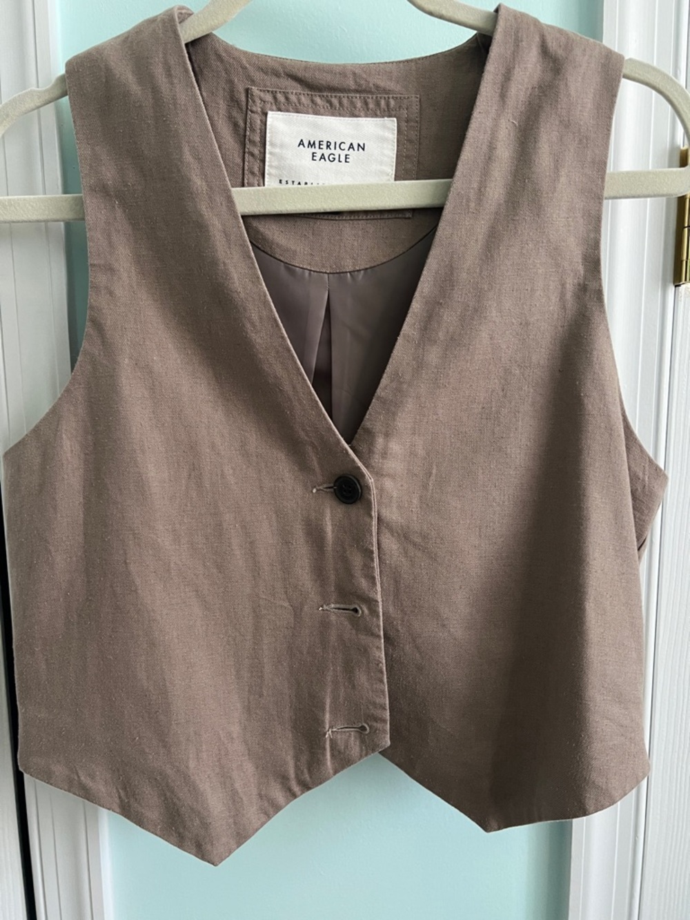 American Eagle Outfitters Brown V-Neck Linen-Blend Vest